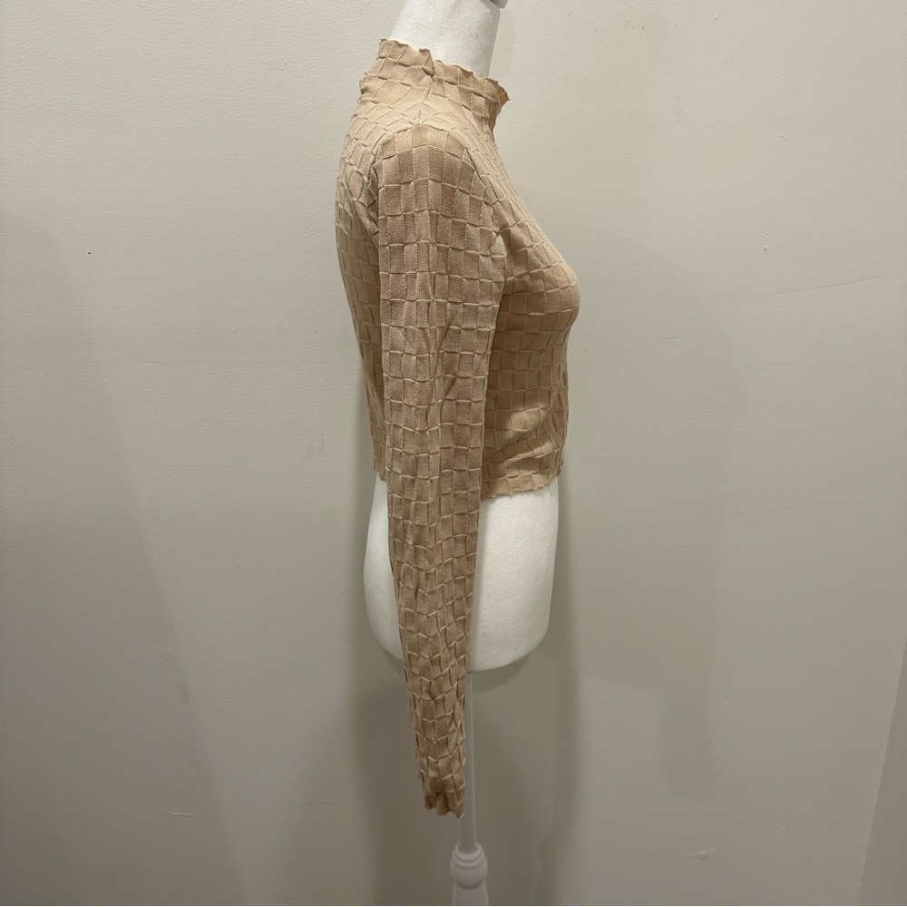 Astr Textured Crop Top - Picture 3 of 6